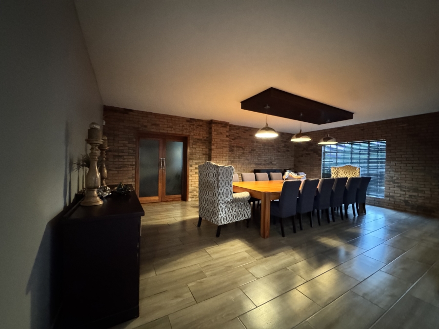 4 Bedroom Property for Sale in Wilkoppies North West